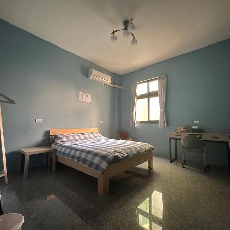 Hello Guesthouse Луканг Екстериор снимка